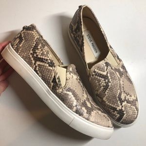steve madden slip on sneakers